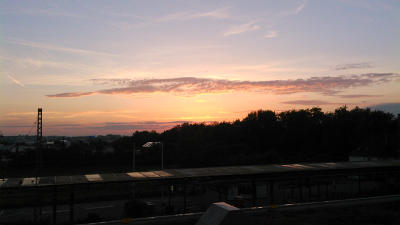 Feierabendbild am Bahnhof Wiesloch-Walldorf mit Blick Richtung Rhein und Pfalz.